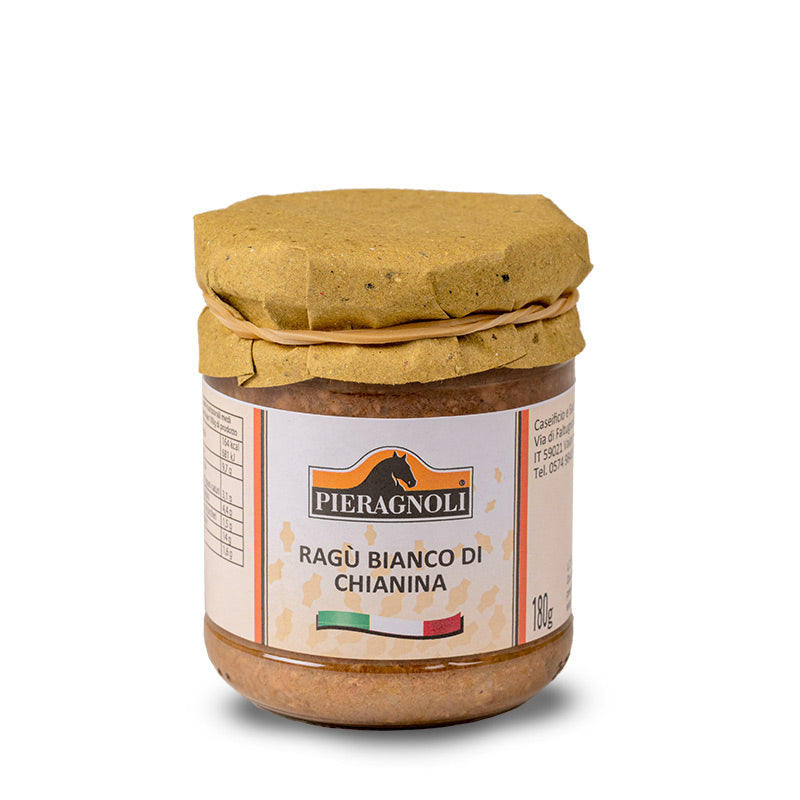 ragu bianco di chianina pieragnoli Ragù di carne di chianina senza pomodoro. Confezionato in barattolo di vetro con tappo in metallo chiuso ermeticamente. Dopo l’apertura conservare in frigo e consumare entro 6 giorni. Carne bovina razza Chianina 44%, salsicce (carne di suino 95,7%, sale, aglio, pepe), cipolla, carota, patate, sedano, vino, olio extravergine di oliva, aglio, sale, pepe.